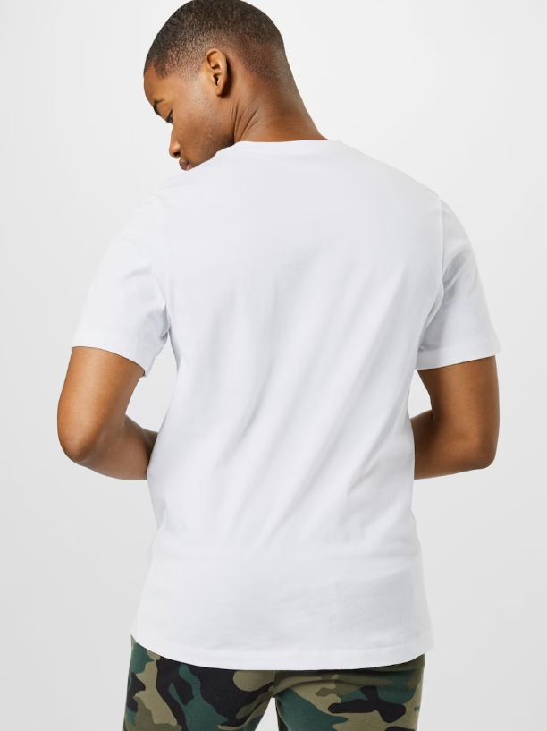 t-shirt nike da uomo 
