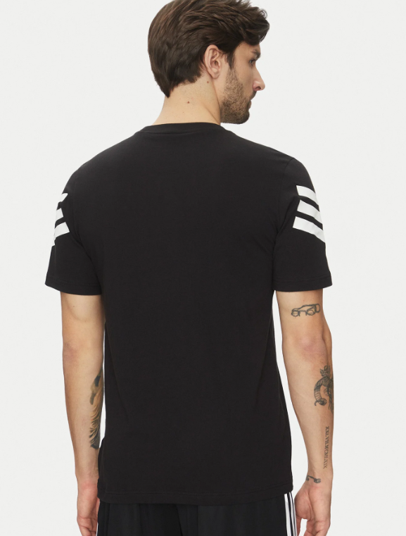 t-shirt adidas da uomo 